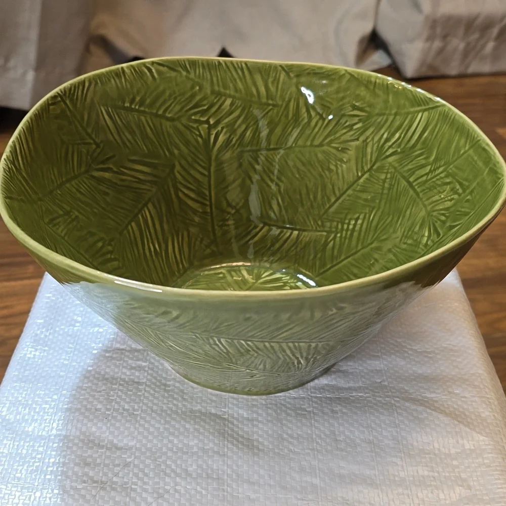 Crate & Barrel Marin Pine Serving Bowl Green Salad Bowl Dish
